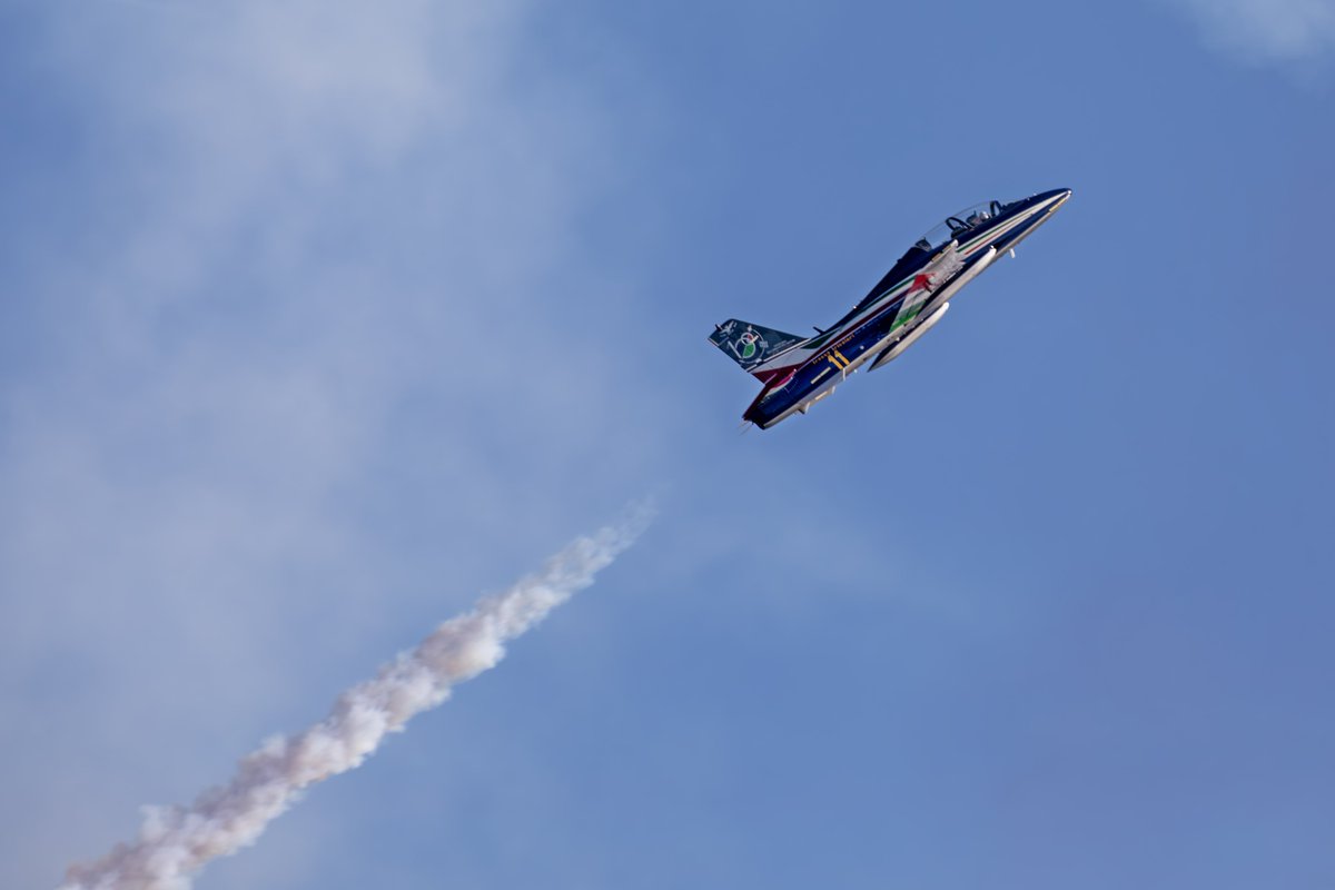 AirShow Pozzuoli 2023 🏹🇮🇹
@ItalianAirForce 
•
•
•
#AeronauticaMilitare100 #AeronauticaMilitare #AccademiaAeronautica #latuasquadrachevola #centenario #FrecceTricolori #PAN #pattugliaacrobaticanazionale #AirShow