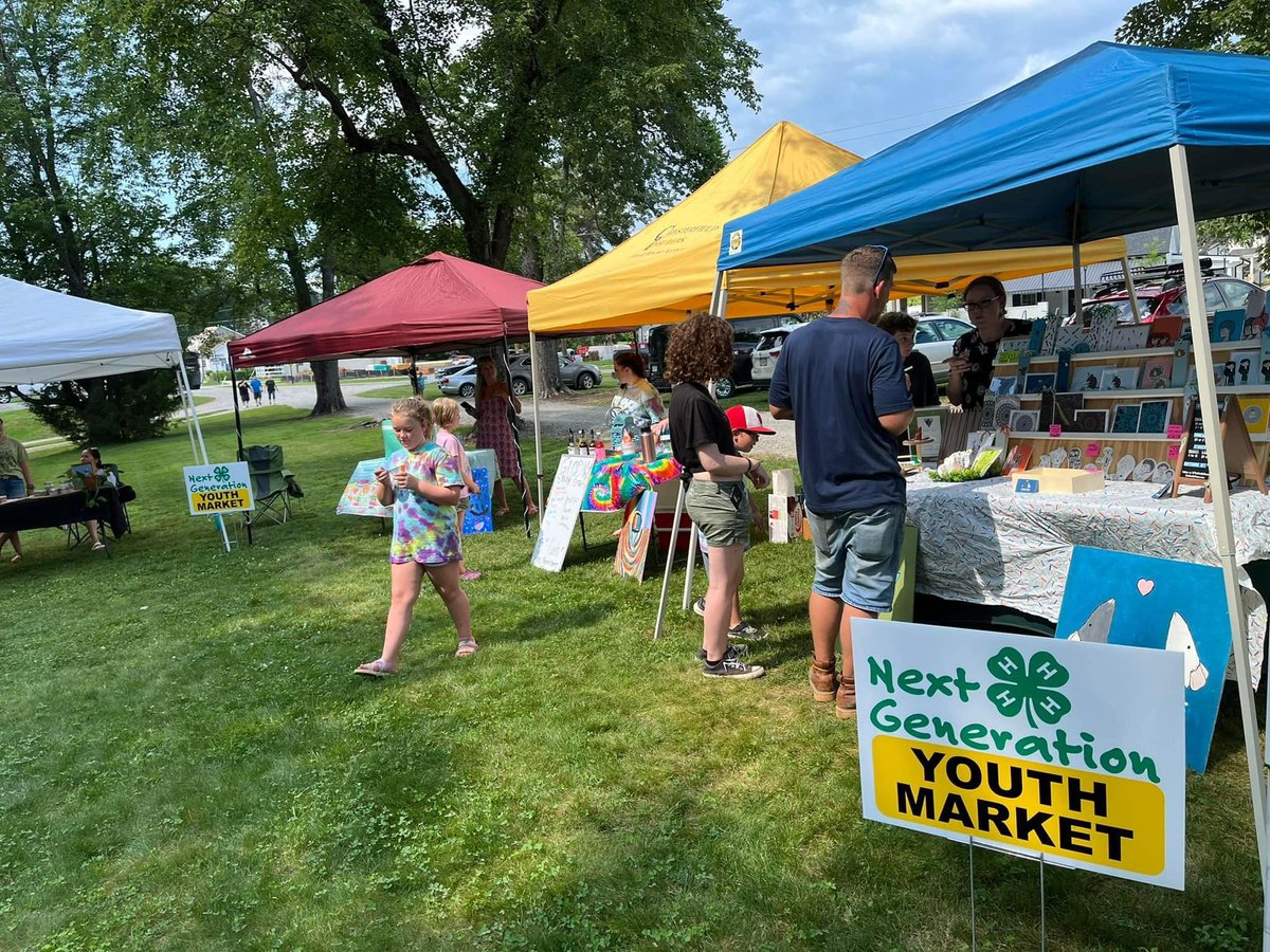 RVAg_Org's tweet photo. 🧨 You now have BIG plans for the 4th! 🇺🇸🇺🇸 - https://t.co/1OoytPmvI3 Bring your whole family to the Goochland farmers market this week for the pre-show farmers market followed by a huge fireworks display! Happy 4th of July to all! https://t.co/WUE3NxOMwJ