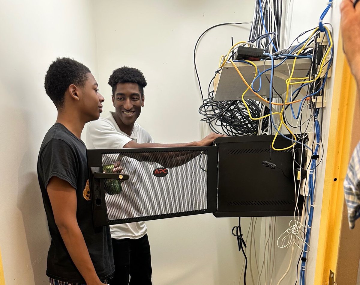 We_ByteBack's tweet photo. Welcome to "The Buzz," Byte Back's June newsletter! Unleash your potential and stay ahead with the latest tech trends, tips, and success stories. #ExtraExtra #Newsletter #monthly #TheBuzz #WeByteBack- https://t.co/6Snd9ymH6j https://t.co/HNefC2qGwf