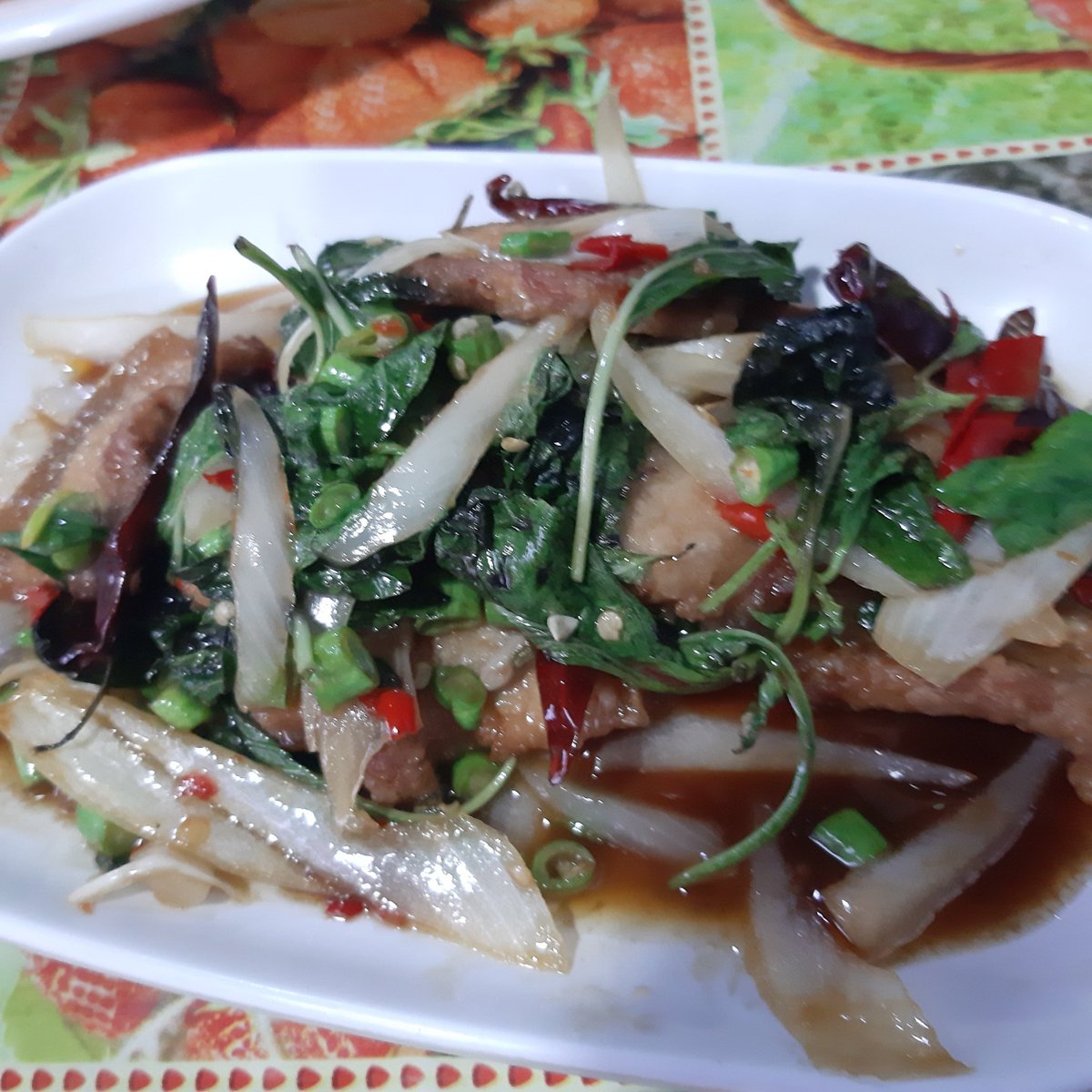 pramul18's tweet photo. Yummy 
Thai foods 
#Thailand https://t.co/cPyVxSjnrk