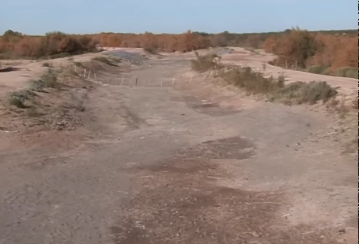 rioatuellapampa's tweet photo. ABRO HILO! 🗣
Sabés lo que está pasando en La Pampa con el Río Atuel hace más de 7 décadas. 🏜 https://t.co/wujWkYuyyQ