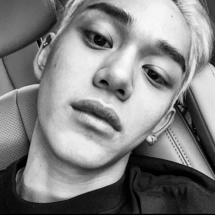 gw harap lu semua tau dan bisa sadar diri untuk gak melewati garis wajar dalam berhubungan sama kekasih gw alias Lucas Wong. kalau cuman dianggap teman pls teman aja, gak usah maksa akrab karena Lucas itu murni milik gw. gak ada yang bisa mematahkan fakta itu.