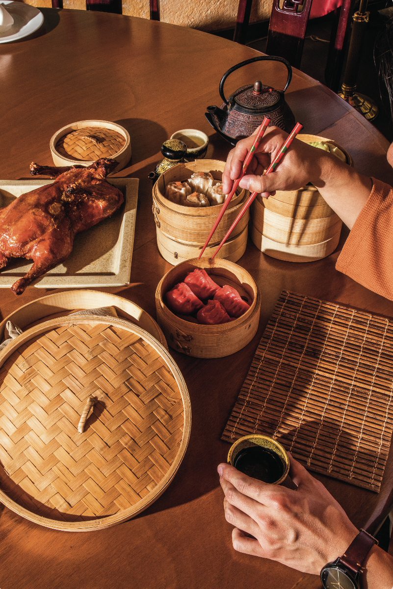 AsianBay's tweet photo. ¿Ya leíste la entrevista que @FoodandWineES le hizo a nuestro chef Luis Chiu?

📝 Anabel Oviedo https://t.co/Bcp5wQJ4Sv
📸 @elmonchis_mx
🥟 Chef Luis Chiu https://t.co/5xInOQMkBe