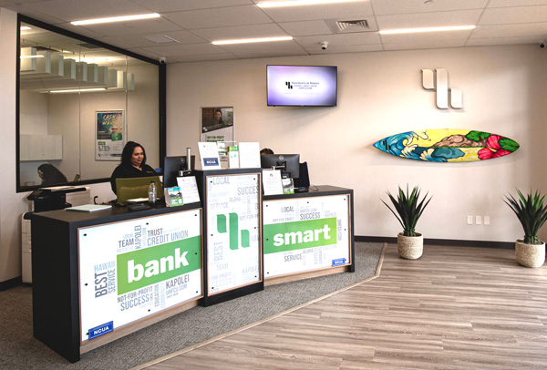 UHawaiiNews's tweet photo. The University of Hawaii Federal Credit Union held a grand opening celebration for their new branch in Kapolei Commons - The new location offers access to #UHFCU’s full suite of financial products and services, including checking, savings and loans ➡️ https://t.co/pCT2QB2kzG https://t.co/OitTQBEdPd