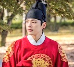 yonk9312's tweet photo. My king 🥰🥰 #cheoljong #kimjunghyun #mrqueen #mrqueenonnetflix #김정현 #철인왕후 https://t.co/Tr2vZ7zeBC