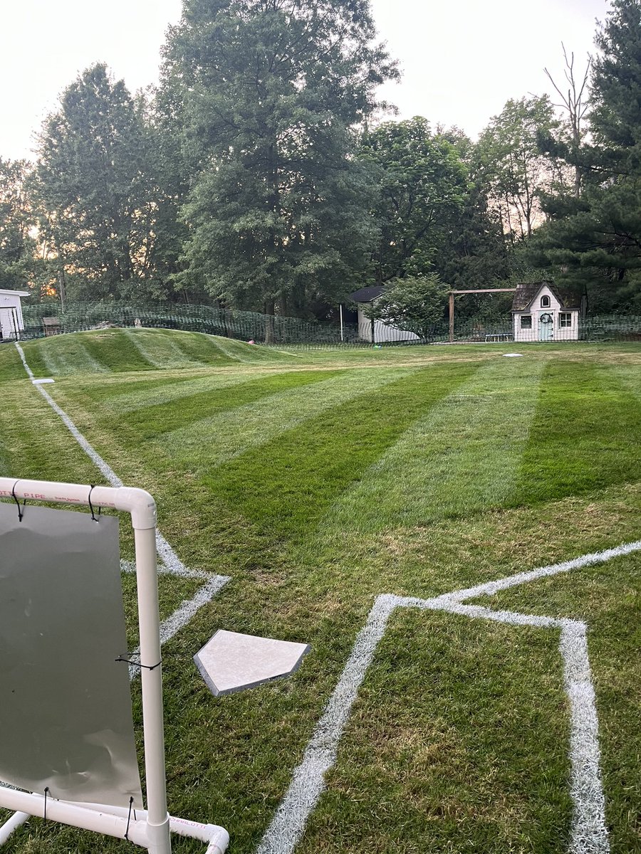 NickMil30360967's tweet photo. Backyard is set for kids vs adults wiffelball game for the 4th!!! https://t.co/MyDdqjvHJ8
