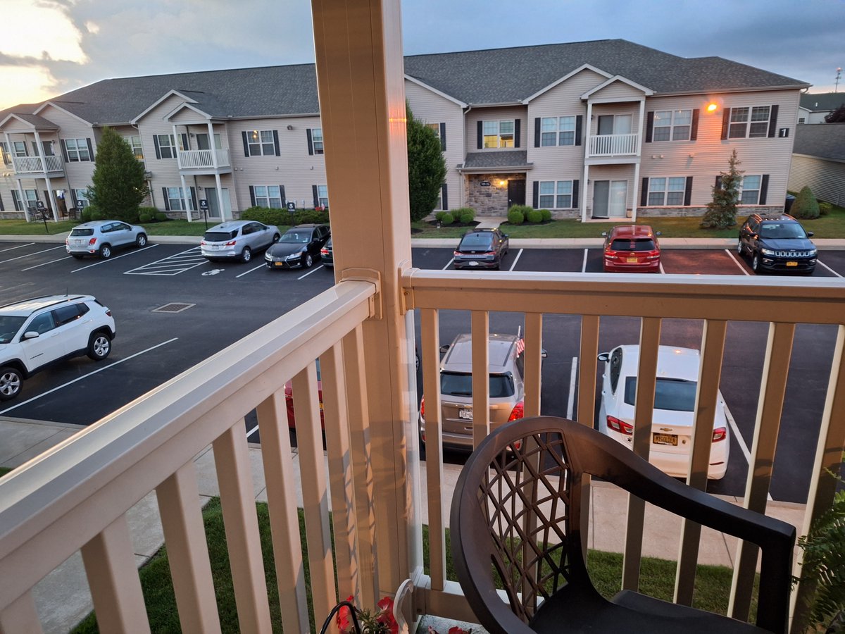 Beautiful evening from the balcony of my apartment...no heat, no humidity, no wildfire smoke and no rain.  😃