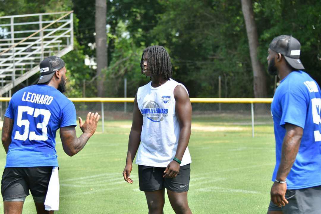 Niran Ford “F-150” (@papaf_150) on Twitter photo Had great time at the 2023 Darius Leonard football camp. I put in that work and most of all had fun💪💪💪💪<a href="/dfhsfootball/">Dutch Fork Football</a> <a href="/rogerpedroni16/">Roger Pedroni</a> <a href="/GamecockFB/">South Carolina Football</a> Had great time at the 2023 Darius Leonard football camp. I put in that work and most of all had fun💪💪💪💪<a href="/dfhsfootball/">Dutch Fork Football</a> <a href="/rogerpedroni16/">Roger Pedroni</a> <a href="/GamecockFB/">South Carolina Football</a>