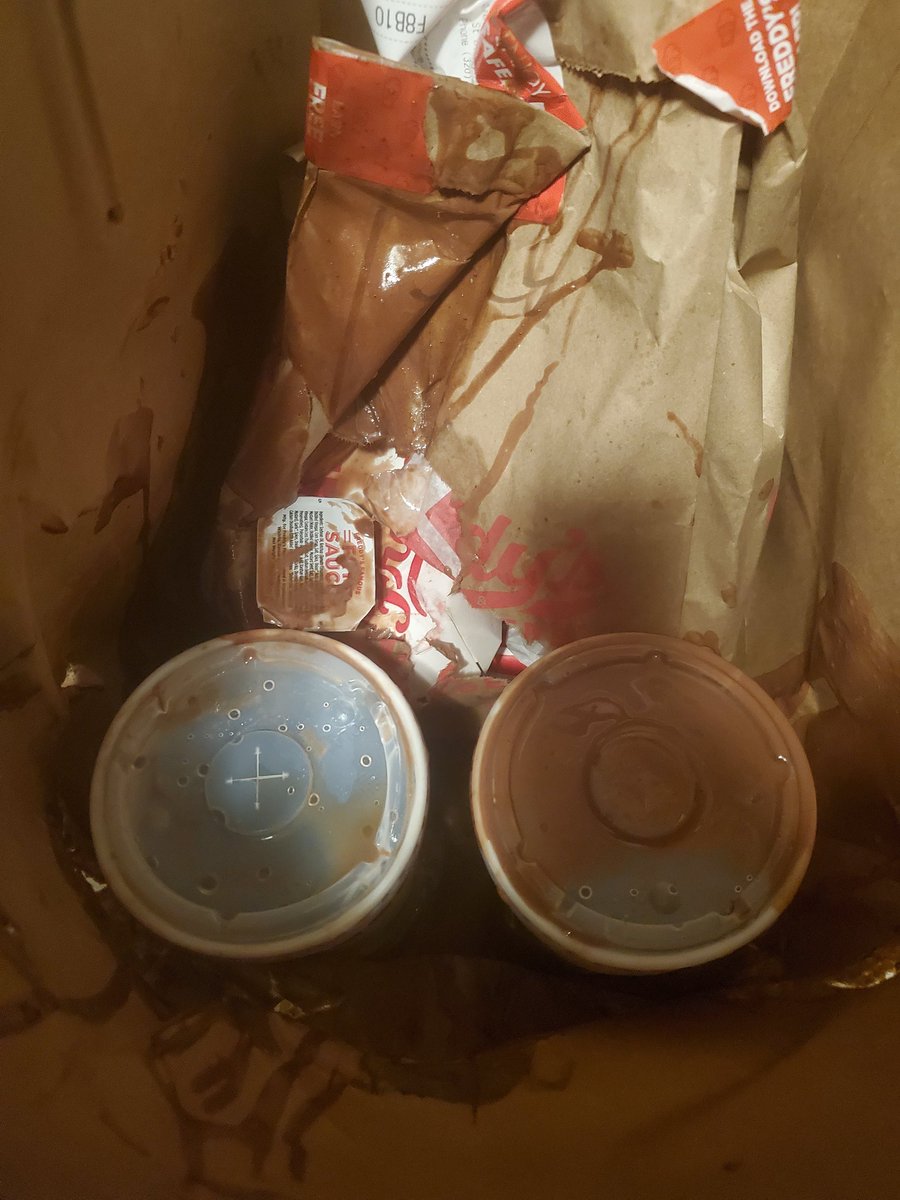ColleenCorgi's tweet photo. #UberEats How is this at all acceptable? This was delivered to me an hour and a half after I ordered it and y'all gave me $5 back on a $70 order? You're supposed to be better than this https://t.co/rxW1bxKWjX