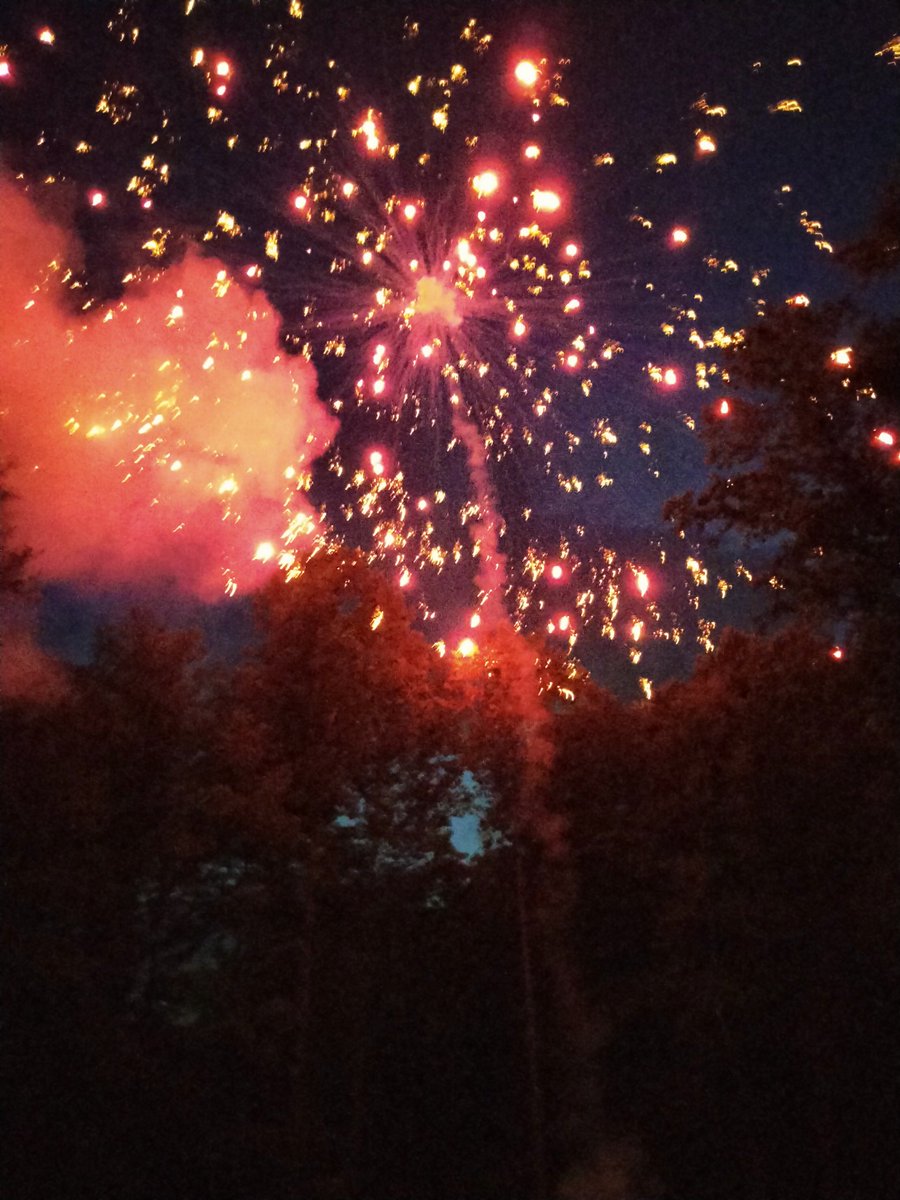 LivingUnited's tweet image. Happy Fourth of July on #July3rd 🇺🇲🎆🎇