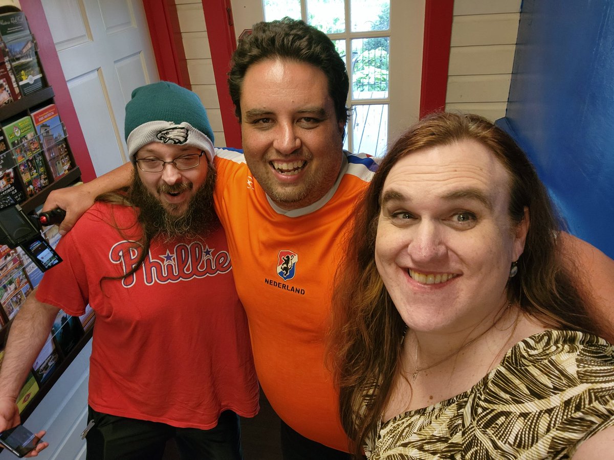 Sylvinari tweet media