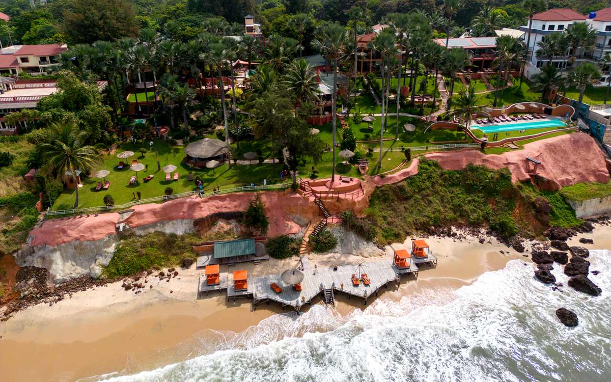 yusupha_92's tweet photo. Most amazing places to visit in summer in Gambia  🇬🇲🧳🏞🌊🥘
A thread 🧵
Ngala lodge 
📍64 Atlantic Blvd, Bakau https://t.co/fJEAAf08tg