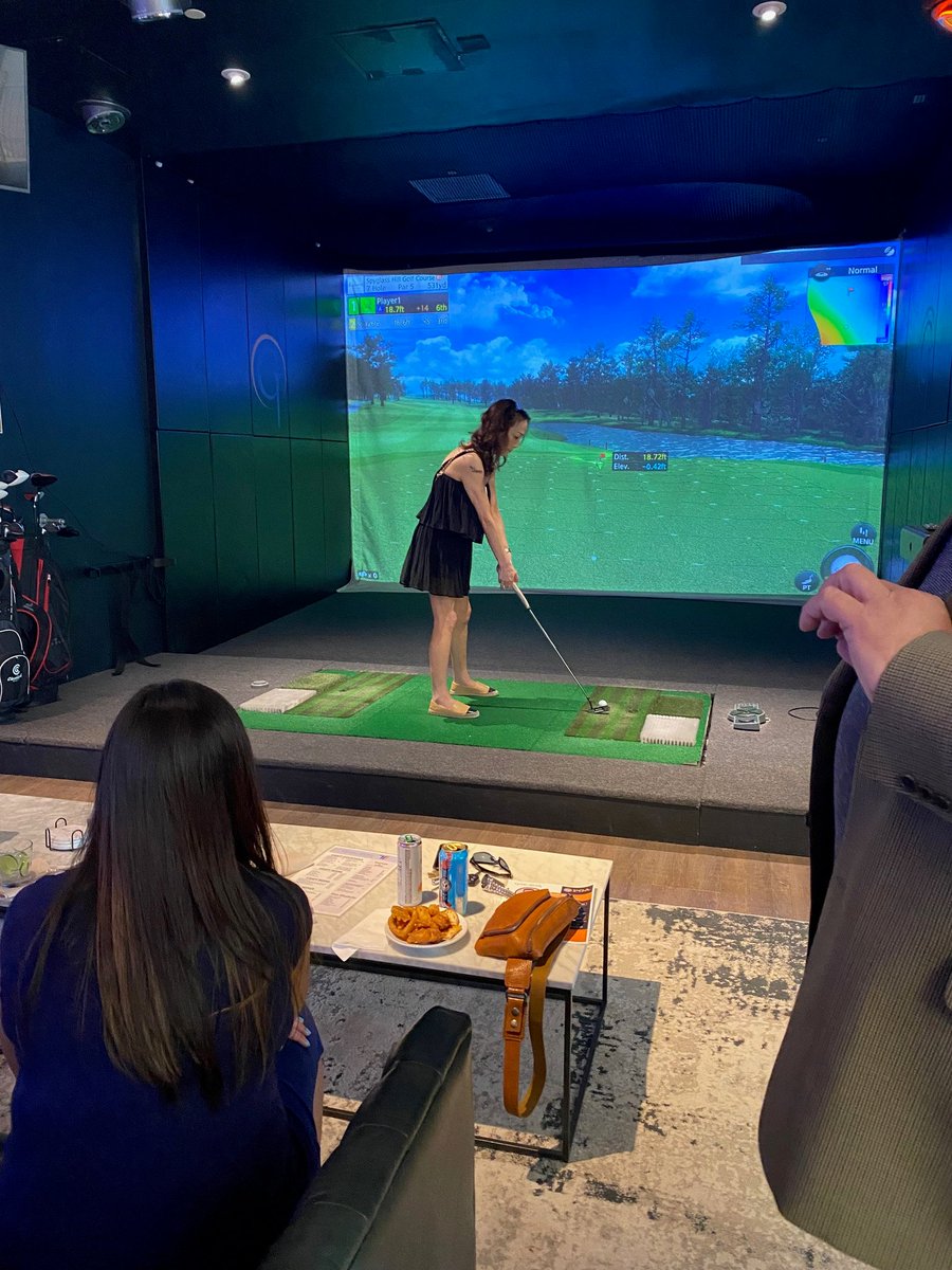 OakBrookChamber's tweet photo. @Gameofirons hosted last week's @oakbrookchamber networking event-a great place for golfers &amp; non golfers alike. Thank you for your hospitality! Looking for a great place to hold a business event? Trying to find the perfect spot for a different kind of party? Look no further! https://t.co/LNXGNGE3yG