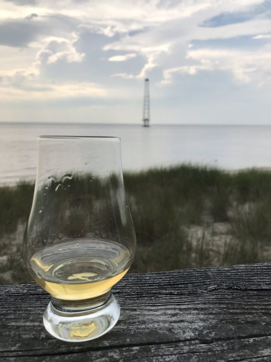 DaveBellMN's tweet photo. @Balblairwhisky cheers from Virginia’s Eastern Shore https://t.co/lJ3zHH6YjJ