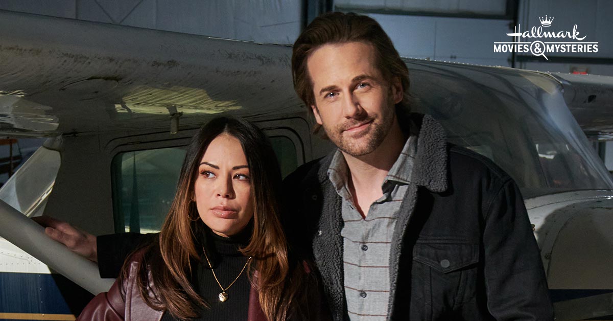 How will Jackson @NiallMatter help Sophie @janelparrish when her close friend Jonathan urgently needs to find a bone marrow donor? Tune in for #FamilyHistoryMysteries: Buried Past at 7/6c. 🕵️
