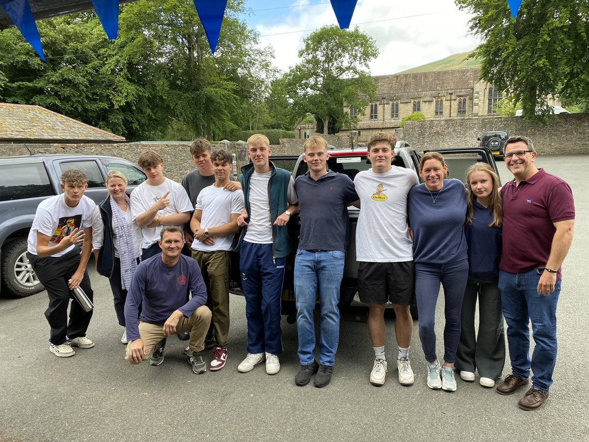 School House tweet media