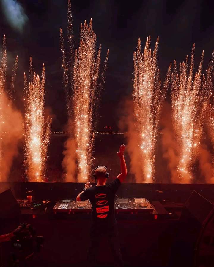 asotmexico_'s tweet image. Solo una foto de hermosa apreciación 😍🥰🤩

#arminvanbuuren #asotlondon