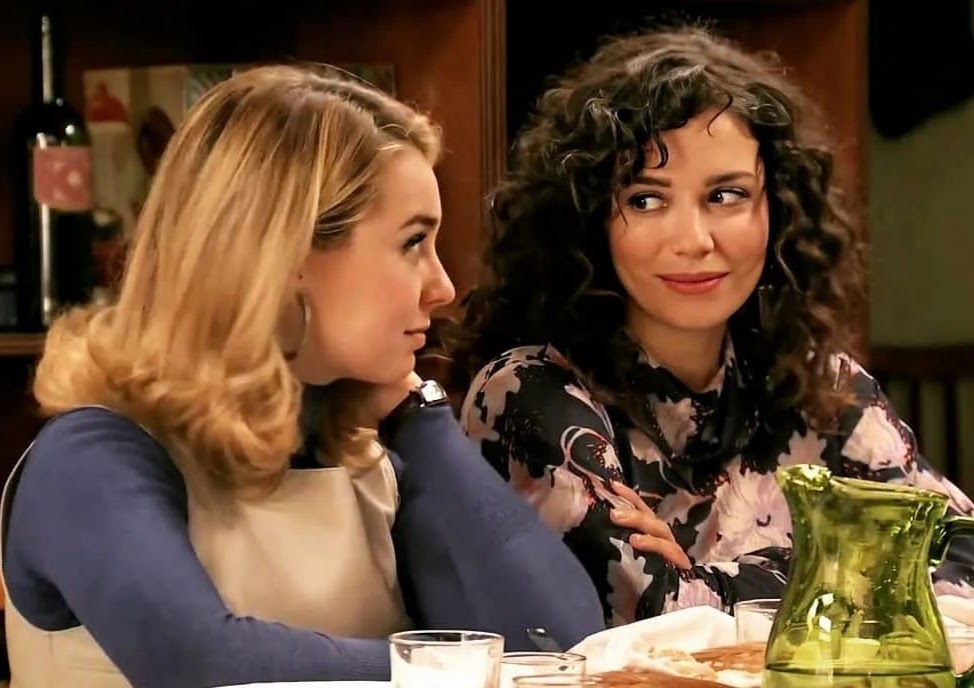 Dama_2708's tweet photo. No hay manera de que se despidan por lo alto, sin ELLAS. Es la otra pareja icónica de la serie. Deben volver y cerrar con broche de oro esa parte de la historia.🍊🌙🌼🌈
#LuimeliaAEPS
#AmarEsParaSiempre
@A3AmarSiempre
#DiagonalTV https://t.co/YAzyNUekmN