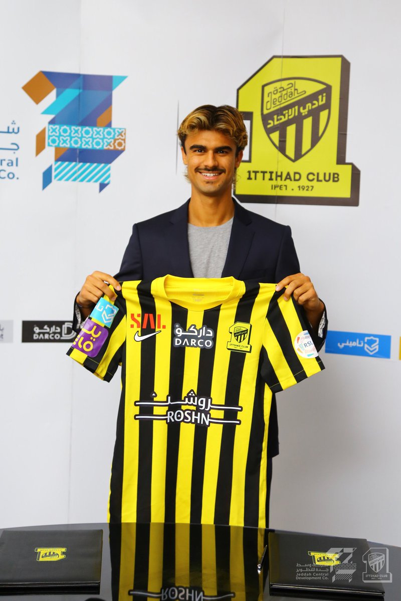 🚨🚨

 بمناسبة التوقيع مع النمر الجديد (( جوتا )) سحب على تيشيرته مع #الاتحاد 

الشروط :

- متابعة الحساب 
- رتويت للتغريدة 

السحب من الرتويت بعد 48 ساعة موثق بالفيديو 👌

بالتوفيق للجميع 💛👋🏻