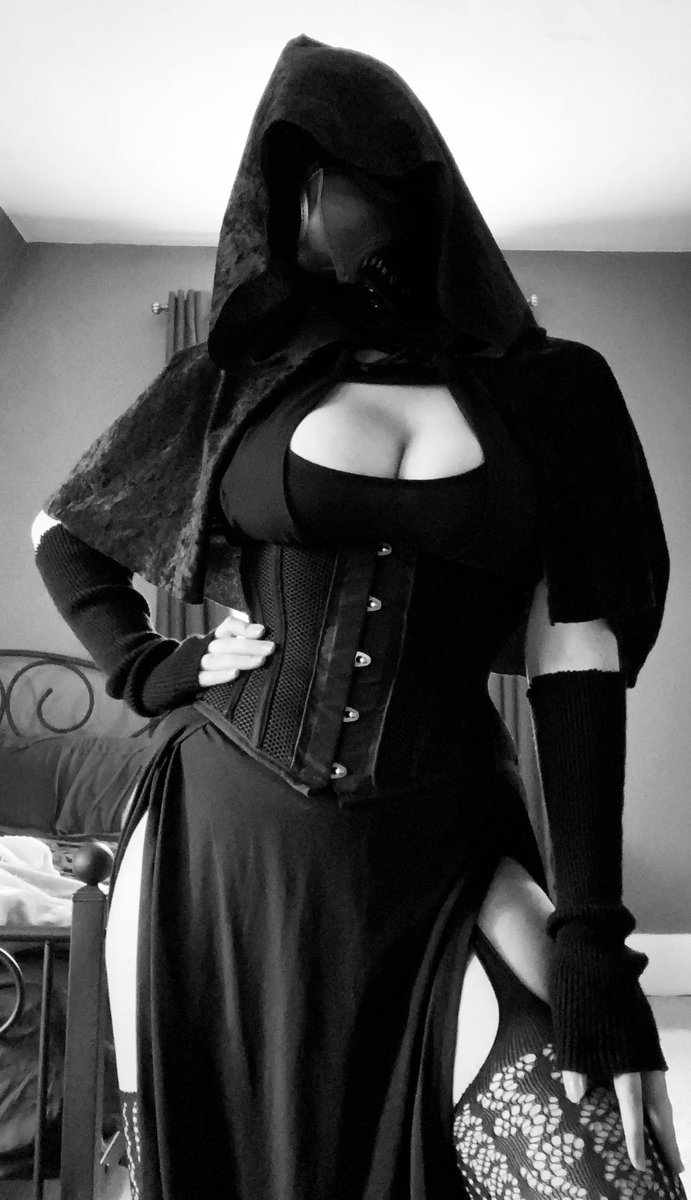 xXWiltedXx's tweet photo. This cosplay plus these boots… bro. *chefs kiss* https://t.co/KK5VhXU2VV