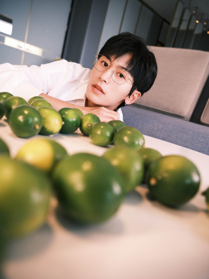 Red_Moon12's tweet image. #D690 Esperando a Zhang Zhe Han siempre!!! ❤️❤️❤️
@张哲瀚疯子 ​​​#DontGiveUp #spreadlovexzzh #ZhangZheHan #张哲瀚 🍎 #坚强 👊🏼#bringhimback