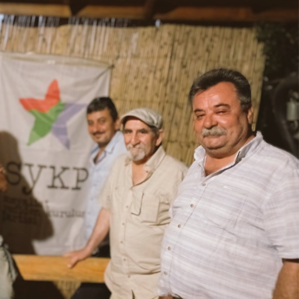 Turgutlu işçi hareketi önderlerinden, yoldaşımız Mustafa Faik Dereli'yi beklenmedik bir kalp krizi sonucu yitirdik. 

Tüm emekçilerin, yakınlarının ve Partimizin başı sağ olsun.

Kasabalı devrimci, işçi hakları mücadelesinin yılmaz savaşçısı Mustafa yoldaşın adını ve anısını