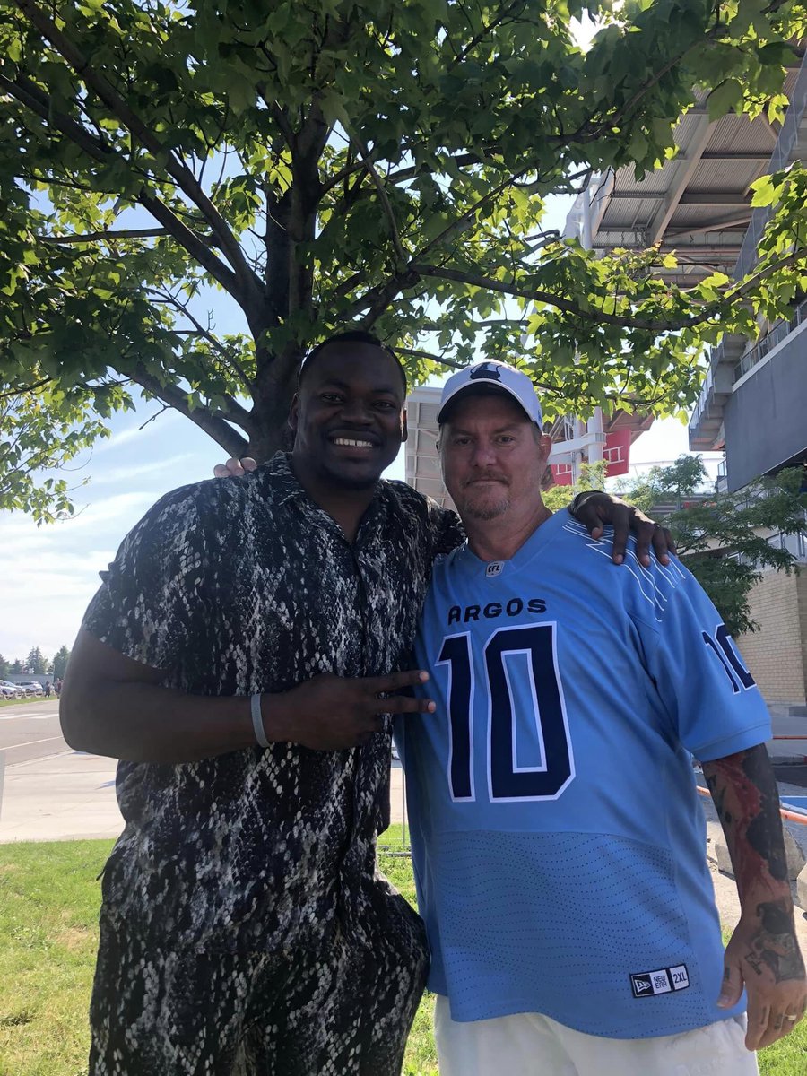 turtleduckphilo's tweet photo. Wow an incredible experience! Thanks for the love! Such an awesome person. @HenocMuamba @TorontoArgos #pulltogether https://t.co/aaNgCPd8n1