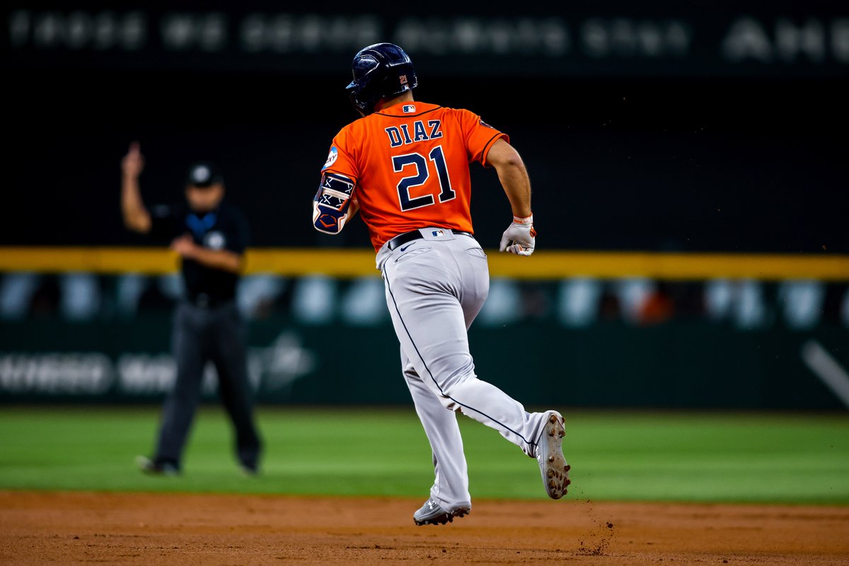 astros's tweet photo. Keep that same energy. The squad returns to @MinuteMaidPark tomorrow.

🎟: https://t.co/JKVVoyRky2 https://t.co/27jdsgQjoH