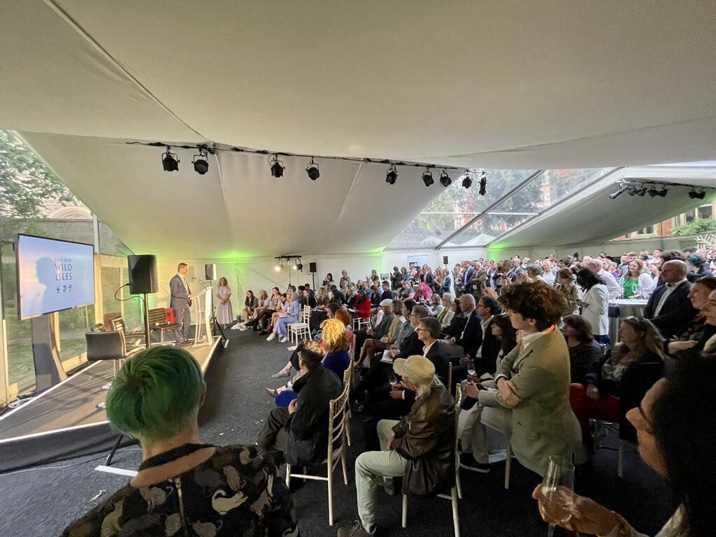 JimfromOldham's tweet image. Delighted to speak at the #SaveOurWildIsles reception in the beautiful gardens of Westminster Abbey. 

“Our mission is to ensure that people from all backgrounds have greenery and nature around them with access to parks, trees and wildlife.”