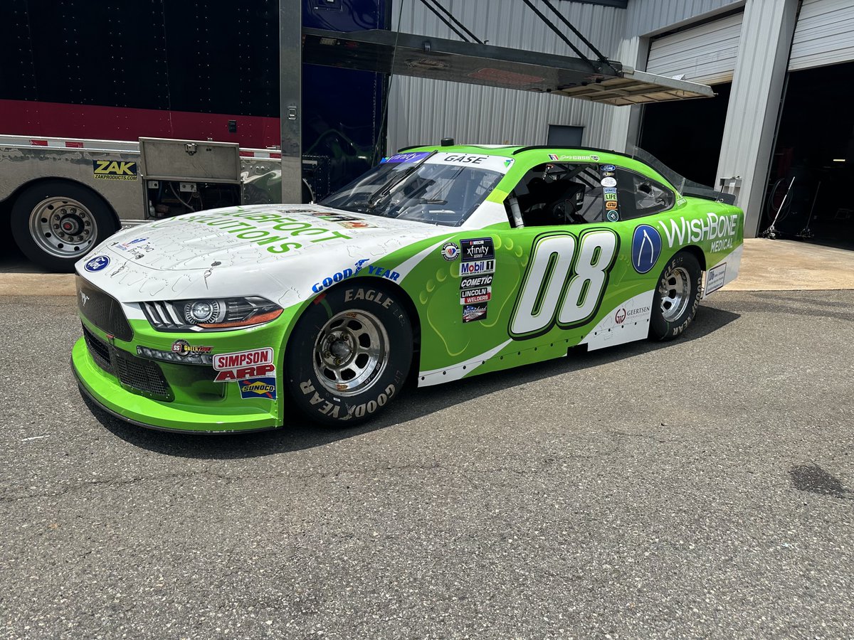 FS21_Baseball's tweet photo. Former clubfoot child Freddy Sanchez &amp; Footprints of Hope Campaign raise awareness &amp; funds for children with clubfoot deformity for NASCAR Chicago Street Race on July 1st. 👣🏁 #ClubfootSolutions https://t.co/eFmslbp0Nn