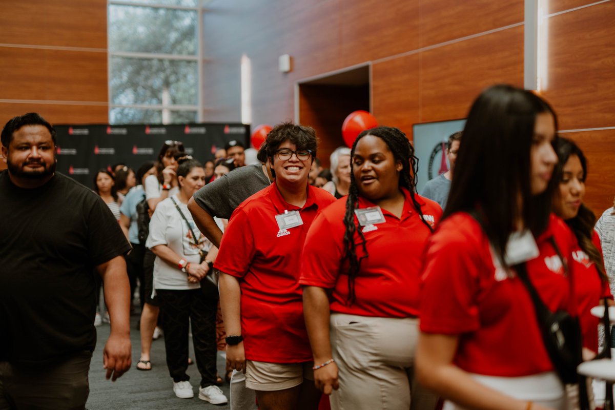 uiw_admissions's tweet photo. Start your journey as a future #UIWCardinal! The Fall 2024 applications are NOW OPEN! Fall 2023 applications are still open. π»π±
Apply via GoUIW, ApplyTexas or Scoir. Common App opens on Aug. 1, 2023. No app fee or test scores required to start your journey to the Nest! β€οΈπ https://t.co/XvBWYxbfbr