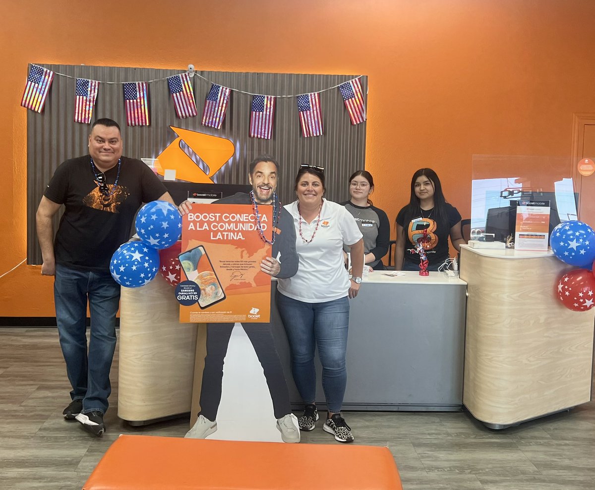 AcuariossBRITO's tweet photo. Boost Mobile wishes all of you an amazing 4th of July! πΊπΈβ¨
Visit one of our Boost Mobile locations for amazing deals on cell phones and accessories.#redwhiteandboost #boostlatino @boostmobile @BoostNation2022 https://t.co/oOhXmSw02F
