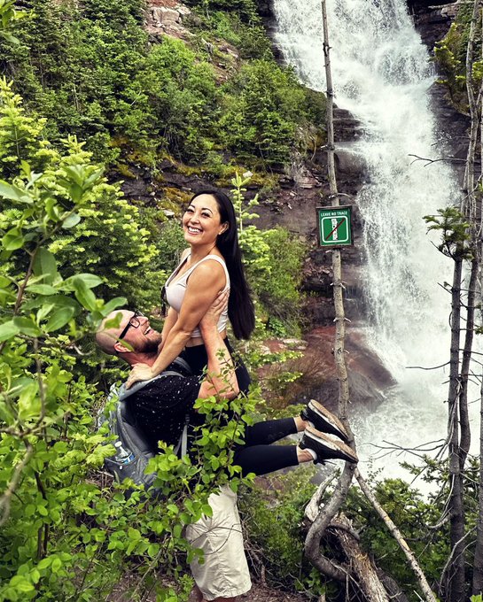 Your girl has been hitting the gym hard can you tell? I feel like I should have been picking him up instead