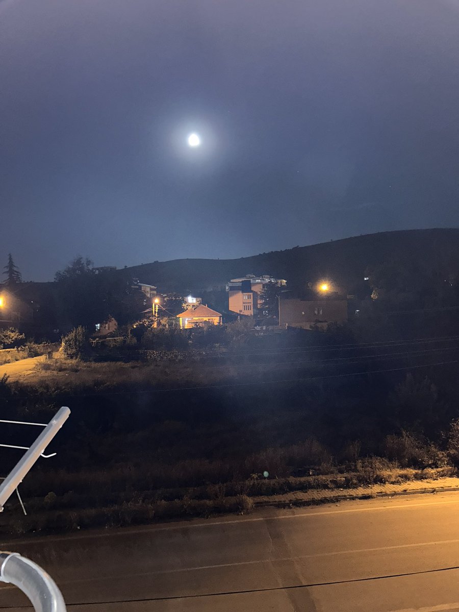 Gözümü kamaştırır bu dolunay 🌕