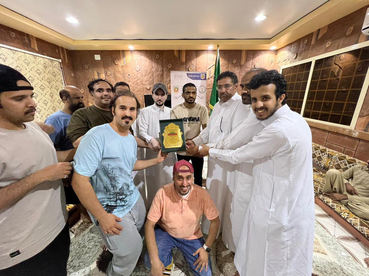 Patio1431's tweet photo. في ختام الملتقى قدم رئيس #مركز_الصم_بالباحة شكره بالنيابة عن الصم لكل ساهم وشارك ودعم لنجاح هذا الملتقى وشكر خاص لشركاء النجاح وتم التكريم على ذالك https://t.co/8UJOXb1CXh