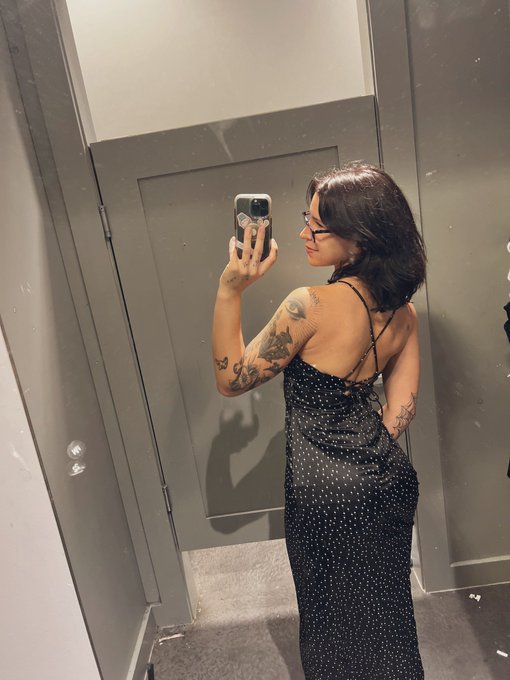 i haven&rsquo;t felt this good about myself in a long time 💞 https://t.co/M6Keb22VB1