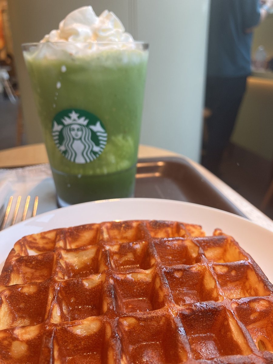GreenSystem1992's tweet photo. おはテム🏠
武蔵野市⛅️
今朝も念の為早めの🥱
毎年LINEでスタバチケット贈ってくれる大切な友人がいて💕やっとそのチケット使えた。
#吉祥寺 キラリナの #TEVANA で限定店舗商品🎶
本日もよろしくお願いします☕️
#企業公式が毎朝地元の天気を言い合う
#企業公式相互フォロー
#スターバックス #スタバ https://t.co/iB91UR4qrX