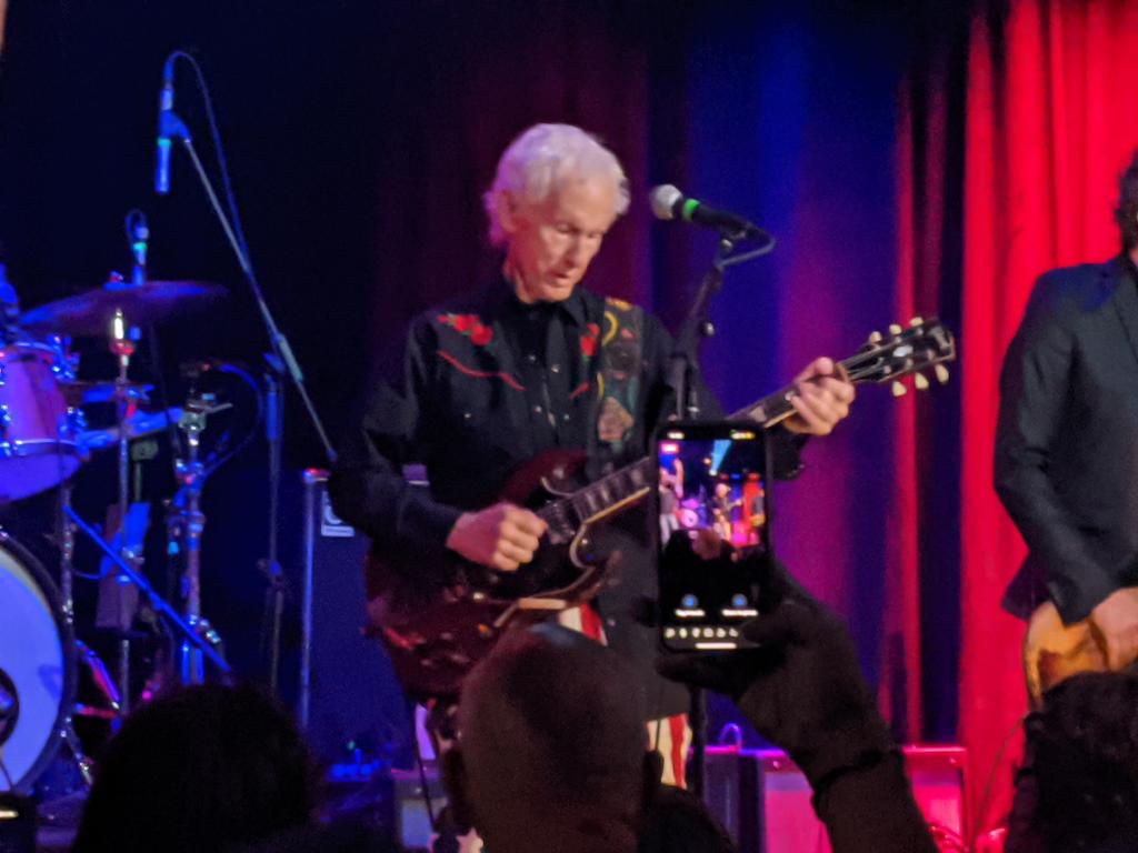 jimthecritic's tweet photo. Unbelievably great show from one of my all-time fave guitarists -- @OfficialKrieger -- lar night at @TheWhiskyAGoGo. 2 1/2 of @TheDoors classics! https://t.co/VXTIhn0q3u
