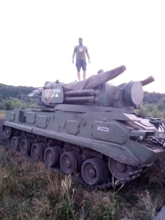 F0JRPhJXwAAMp70?format=png&name=900x900