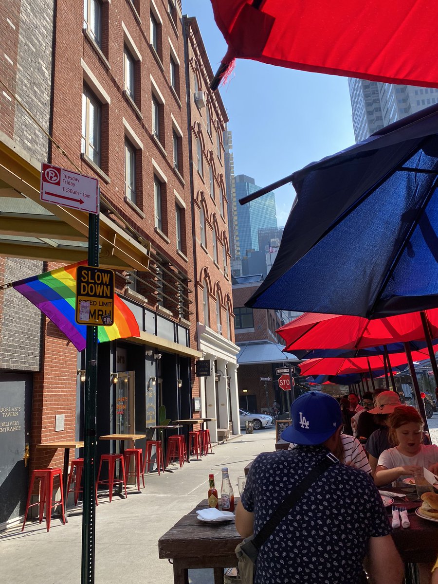 k10elizabeth's tweet image. Baby girl loved visiting the south street seaport, most especially the oysters from @DorlansTavern (and the frosé was just for me) #DogsofTwitter #DogsofNYC