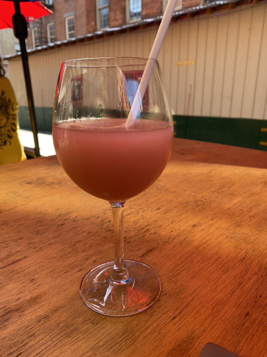 k10elizabeth's tweet image. Baby girl loved visiting the south street seaport, most especially the oysters from @DorlansTavern (and the frosé was just for me) #DogsofTwitter #DogsofNYC