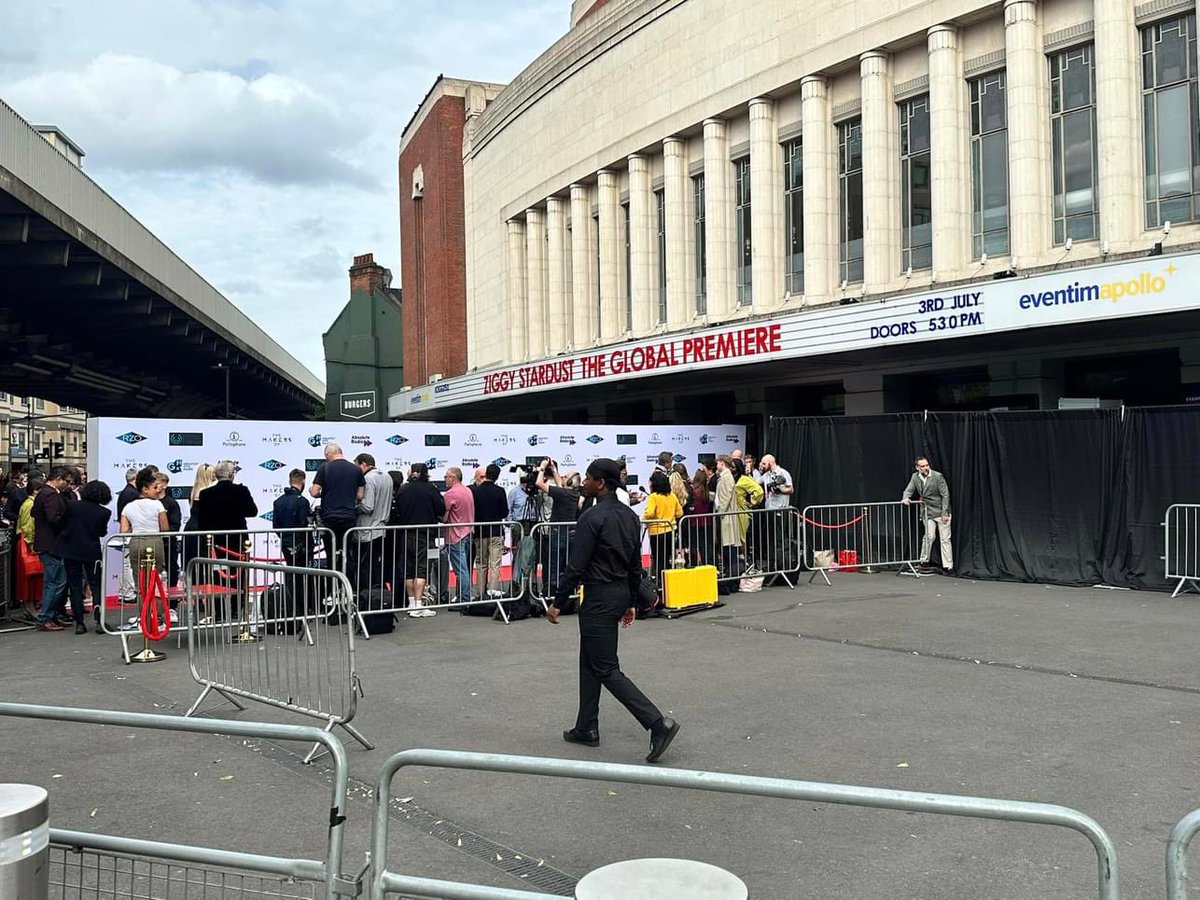 linksbroadcast's tweet image. Uplink to cinemas for Ziggy 50 integrating live Real time chat engine subtitles delivered over IP in to The SNG and multiplexed with ASI in to the broadcast in S700SNG - a new first &amp;amp; with some tweaks it will be an ongoing real live subtitle alternative workflow