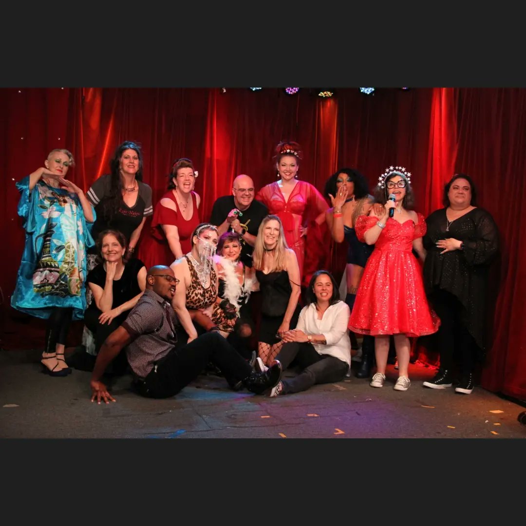 TheOneChameleo1's tweet photo. Thank you, @vonschmals for an ageless, timeless, lace, and fineness #MiddleAgeCabaret 

New fan dance debut.  

#Burlesque #FanDance #FanDancer https://t.co/Rm3pnzc8vK