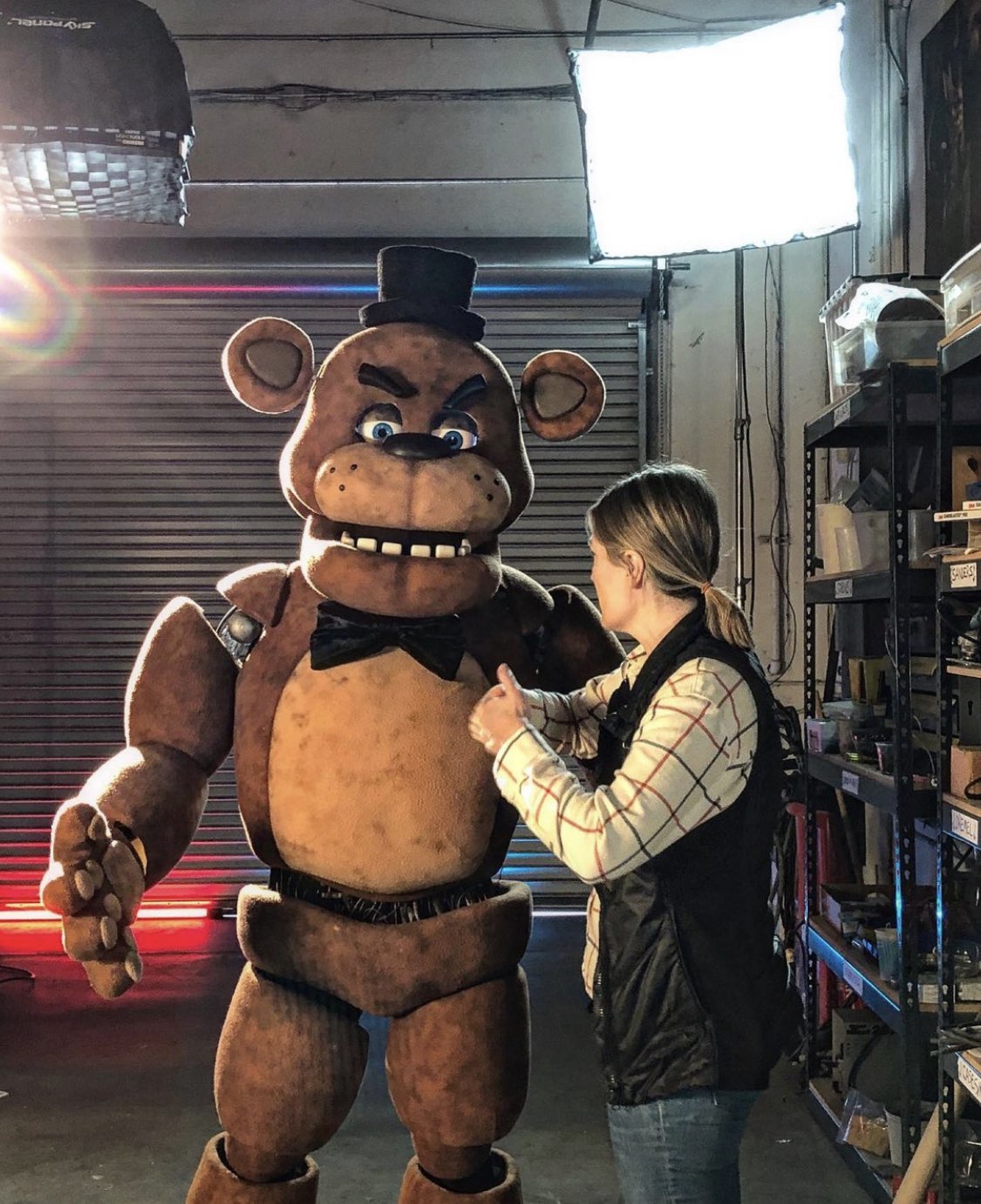 Fotos de Five Nights at Freddy's revelam bastidores de Freddy