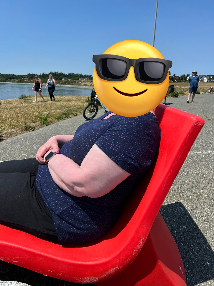 SashaBDoodle's tweet photo. My humans went out for walkies today at Clover Point. Mom finally got to try the Adirondack chairs. She declared them #ChillAsHell. https://t.co/sN9QP3mObJ