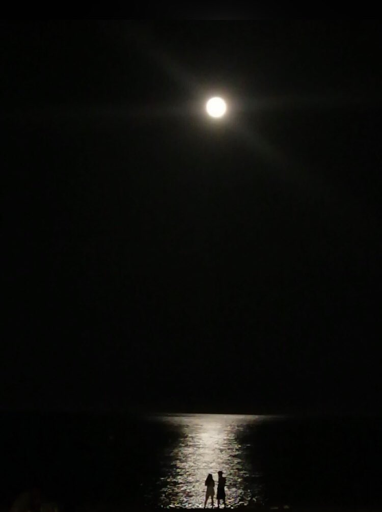 Pablofe_sfc's tweet image. Una de #lunas, con los ojos de @_AnaMedina_