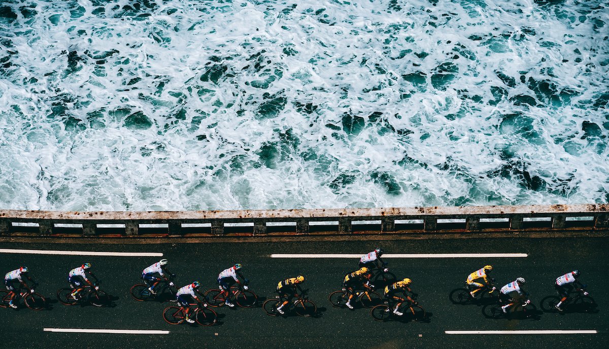 LeTour's tweet photo. 🌊 The sound of these photos ! 
🌊 Le son de ces photos ! 

#TDF2023 

📸 A.S.O. / Ashley &amp; Jered Gruber https://t.co/75yptofpIM
