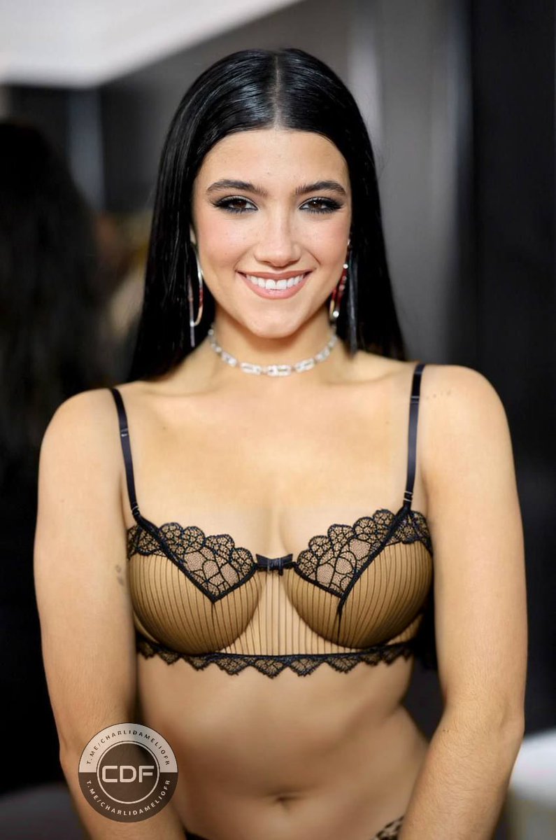 BEBES!!!!!🔥🔥
Como ya saven a los 800 seguidores cerrare el circulo y tambien habra una sorpresita,hoy les doy una pista:
         💦*JOI PRIVADO*💦
Dare toda la info cuando lleguemos a los 800 seguidores

Follow+RT=Circulo🔞
#sexrol #freerol