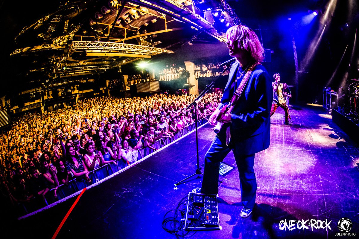 ONEOKROCK_japan's tweet photo. Thanks Barcelona!!
ONE OK ROCK 2023 LUXURY DISEASE EUROPE TOUR!!

#ONEOKROCK #LuxuryDisease #Europe #tour
photo by @JulenPhoto https://t.co/ax2nCMRrNw