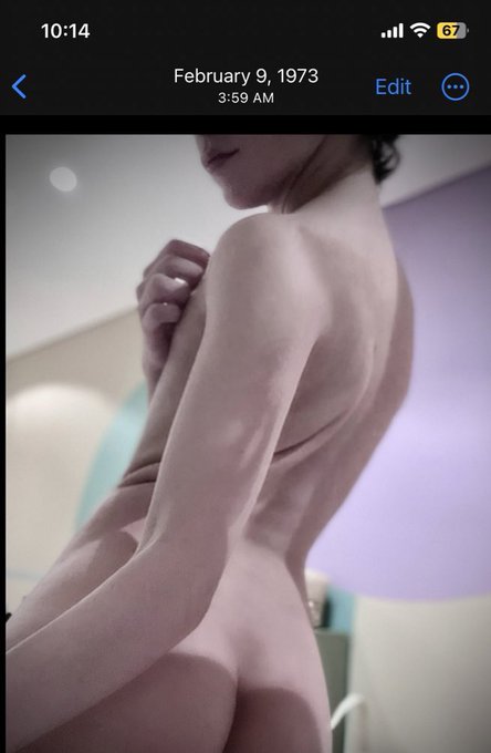 "let's look at photos of your grandpa!"  my whore ass in 1973: https://t.co/Ju8eXe5KkI